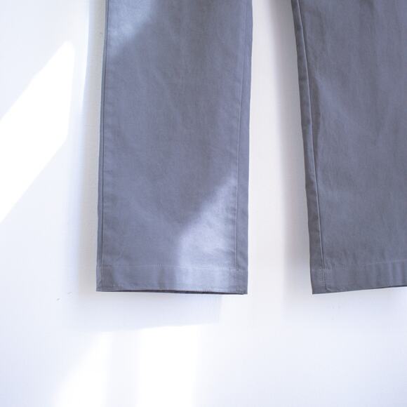 Banana Republic Men's 32x32 Gray Straight Leg Chinos - Picture 6 of 7